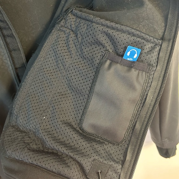 Brooks | Running Jacket - Picture 6 of 9